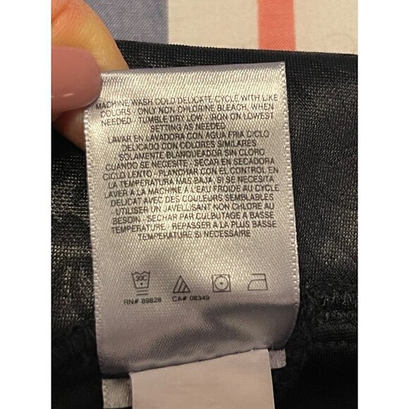 Jessica Simpson Faux Leather Brocade Pattern Leggings Size 1X - Picture 10 of 16